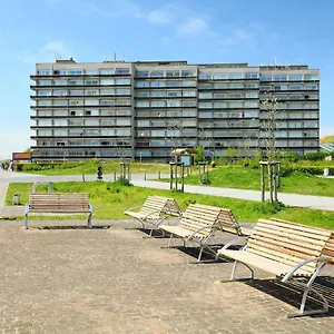 Appartement Studio Met Garage, Bredene